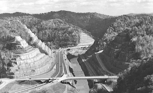 Historic photo of Pikeville before the Cut-Through